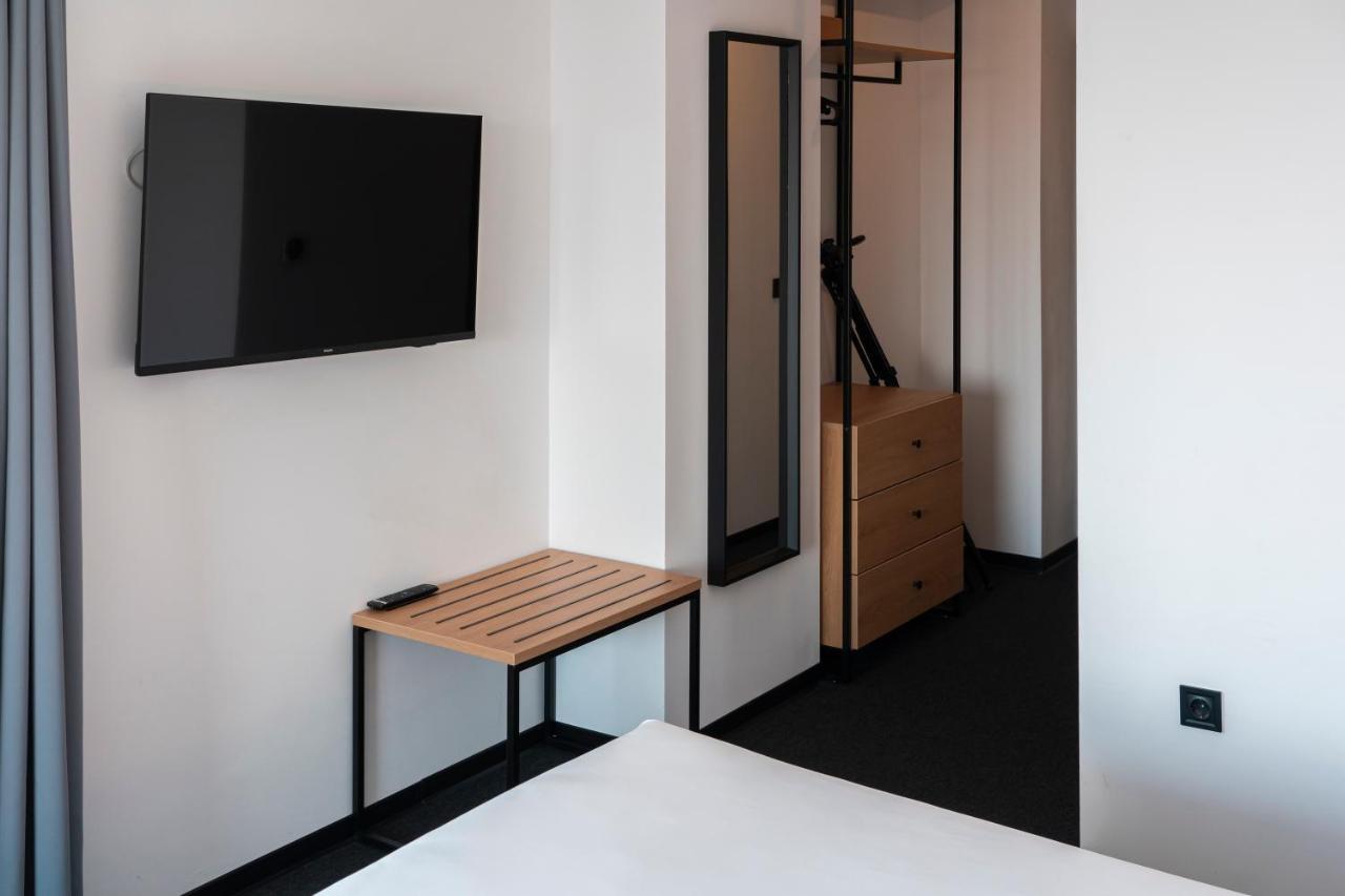 Hotel Campus 90 - Free Parking Varna Exterior photo